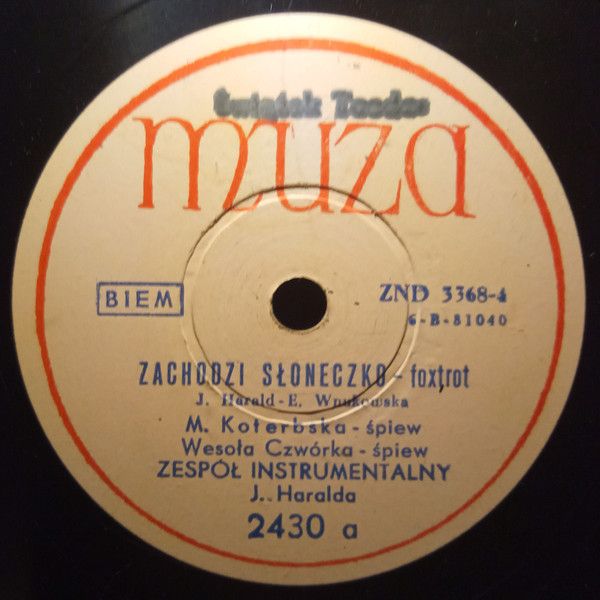 https://www.discogs.com/release/14458797-Zesp%C3%B3%C5%82-Instrumentalny-J-Haralda-Zachodzi-S%C5%82oneczko-Serenada-Taneczna-Nr-4/image/SW1hZ2U6Njg0NDk5OTk=
