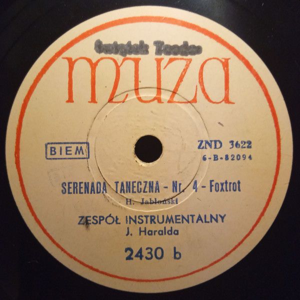 https://www.discogs.com/release/14458797-Zesp%C3%B3%C5%82-Instrumentalny-J-Haralda-Zachodzi-S%C5%82oneczko-Serenada-Taneczna-Nr-4/image/SW1hZ2U6Njg0NDk5OTk=