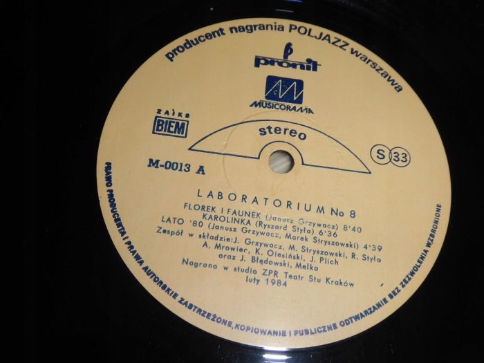 https://www.discogs.com/release/6799309-Laboratorium-No-8