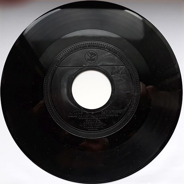 https://www.discogs.com/release/13956060-In-Tune-Christmas