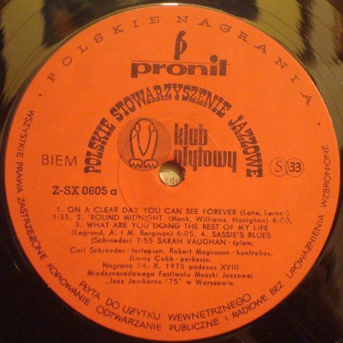 https://www.discogs.com/release/1735179-Sarah-Vaughan-Bia%C5%82y-Kruk-Czarnego-Kr%C4%85%C5%BCka