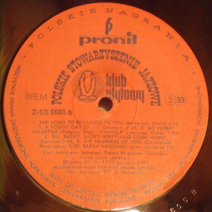 https://www.discogs.com/release/1735179-Sarah-Vaughan-Bia%C5%82y-Kruk-Czarnego-Kr%C4%85%C5%BCka