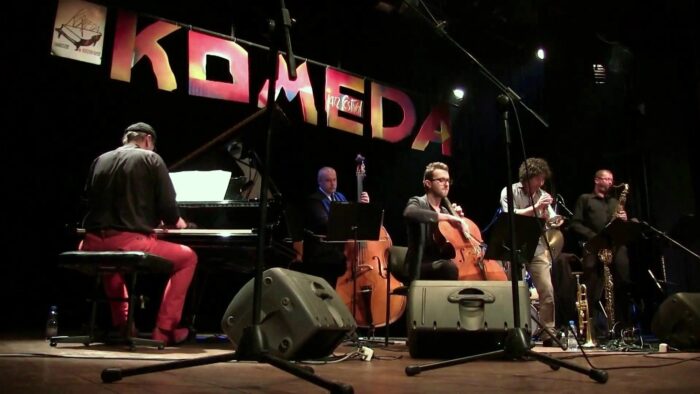https://komedajazz.com/pl