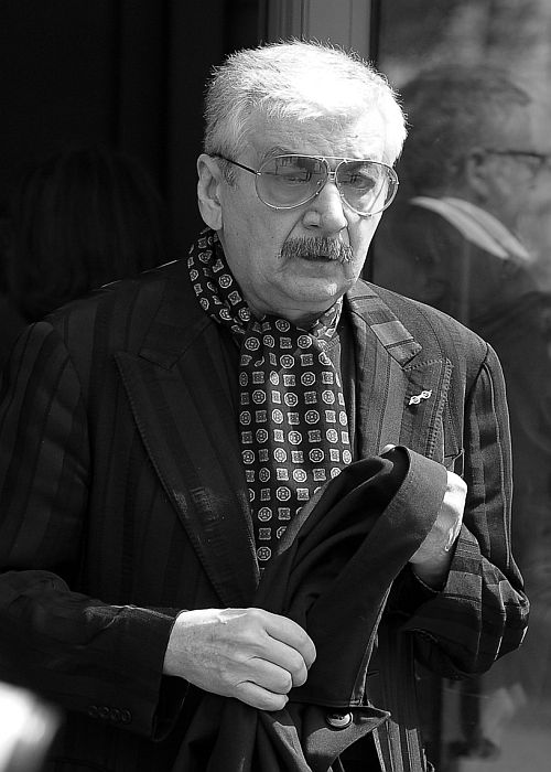 https://culture.pl/pl/tworca/wojciech-karolak