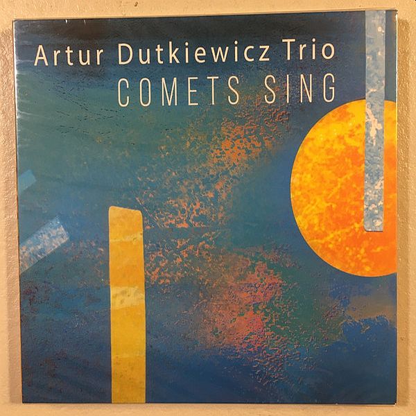 https://www.discogs.com/release/22298779-Artur-Dutkiewicz-Trio-Comets-Sing