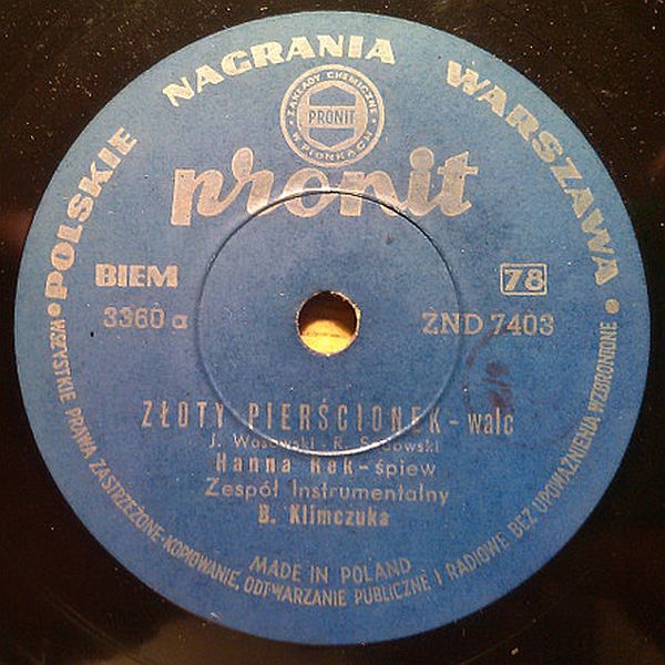 https://www.discogs.com/release/6016850-Hanna-Rek-Olgierd-Buczek-Z%C5%82oty-Pier%C5%9Bcionek-M%C3%B3j-Ca%C5%82y-%C5%9Awiat?srsltid=AfmBOoqjWAGXycd4k0_8_SHkGK3GGRIzoDPCQWpvdeeOmYbIABqVK1AH