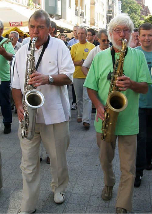 https://swingujace3miasto.pl/2009-2/